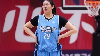 开云登录入口-张子宇签约山东高速女篮是巨大失误，侯冰并不是知人善任的好教练